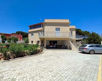 Cristian rooms - Avola - Byggnad