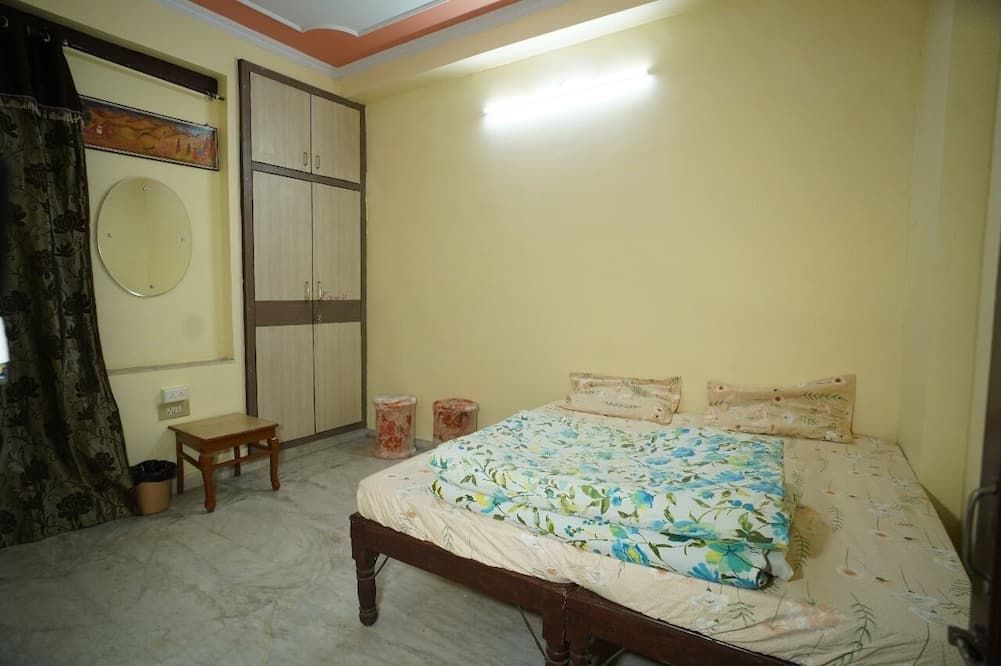 Om Trance Homestay - ג'איפור - חדר שינה