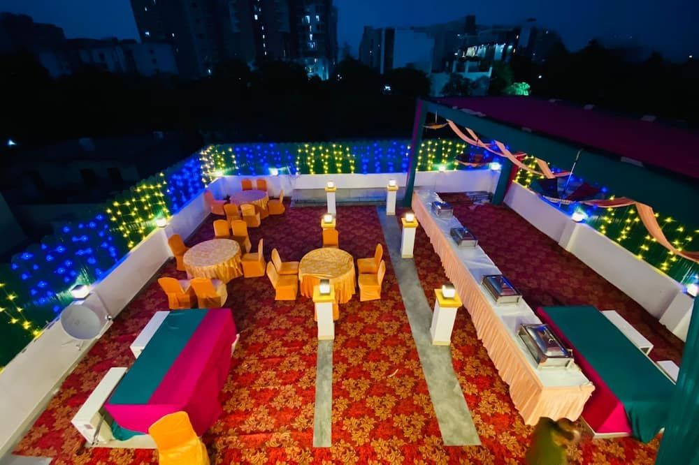 Crescent Inn - Greater Noida - Balkon