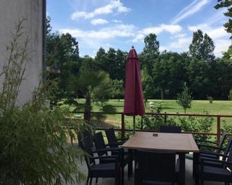 Le Scorpion - Blesle - Patio