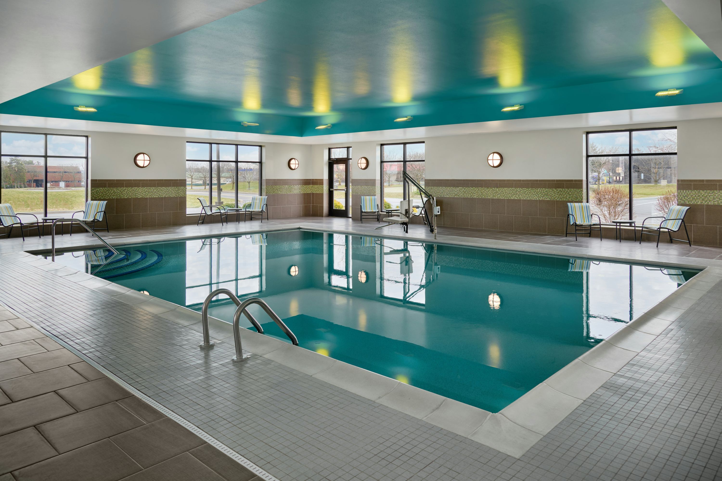 Hampton Inn & Suites Syracuse-North (Airport Area) - סיראקוז - בריכה