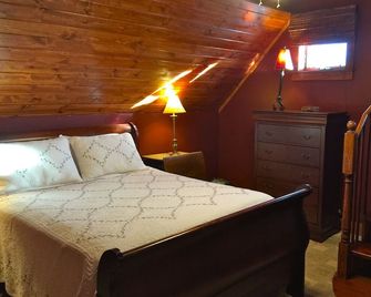 Schoolhouse Lake Retreat with Free Pontoon - Arcadia - Habitación