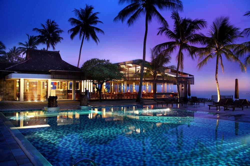 Candidasa Ocean Front Resort - Family Room 4 - Manggis - בריכה