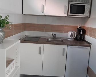 Guest House Sonja - Krk - Kitchen