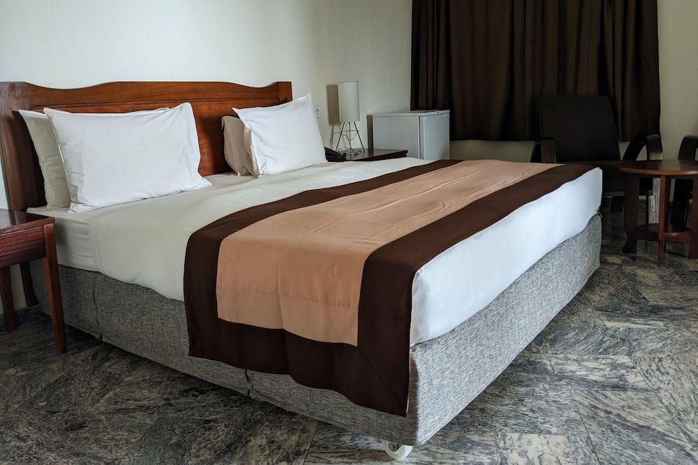 فيرونيكا جيست هاوس - لومي - غرفة نوم