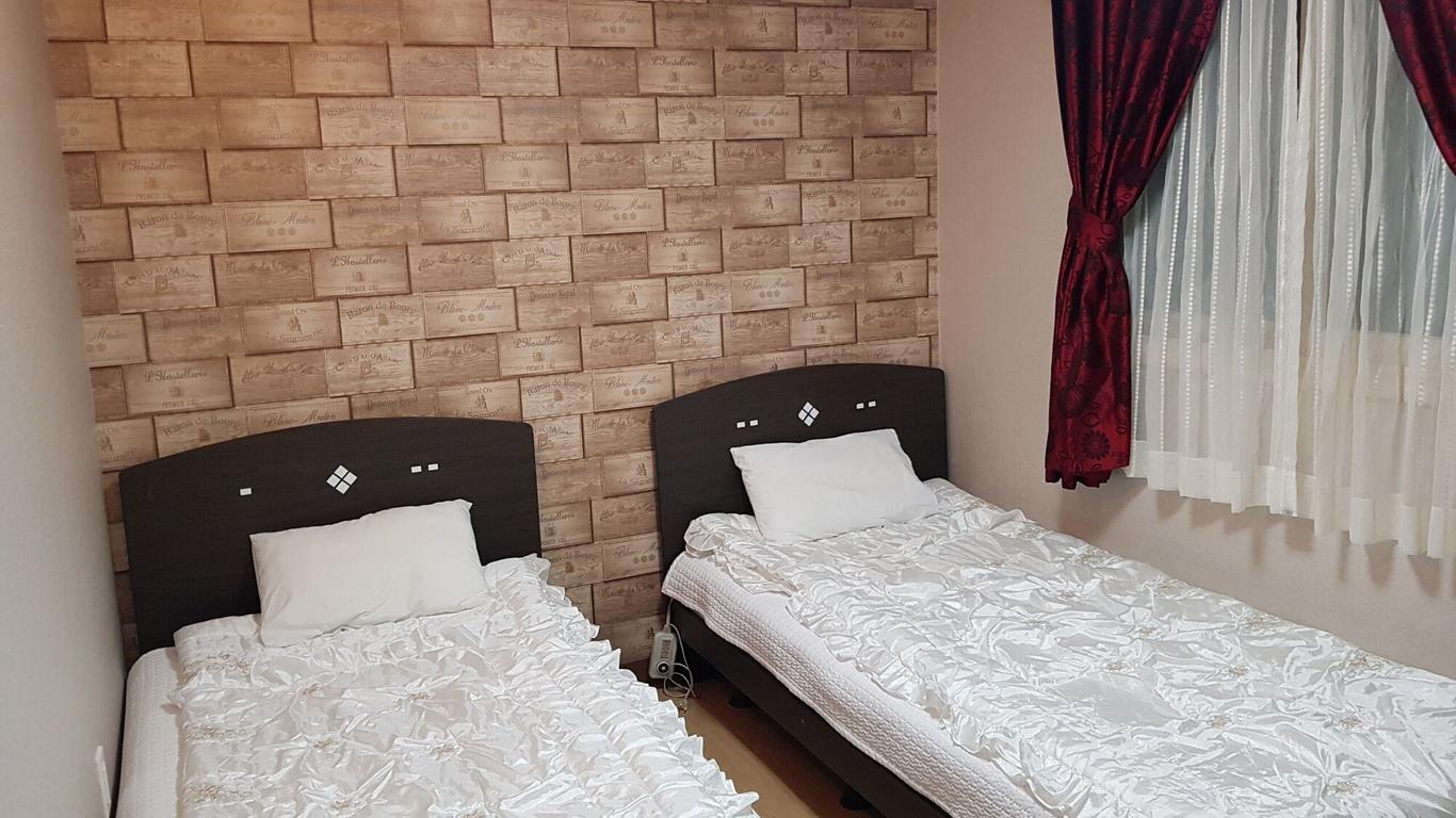 إيه جي هوستل