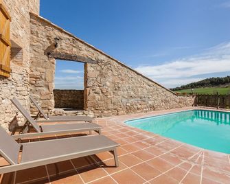 El Cup - San Martín de Tous - Piscina