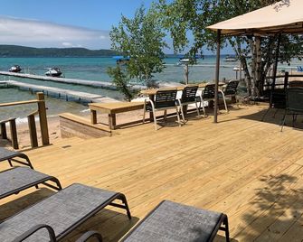 Crystal Lk Cottage Amazing Prvt Sandy Lake Biweekly And Monthly Discount - Beulah - Patio