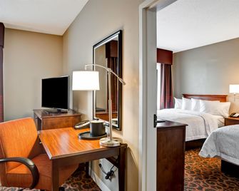 Hampton Inn Baltimore/Glen Burnie - Glen Burnie - Спальня