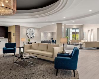 Delta Hotels by Marriott Somerset - Somerset - Living room