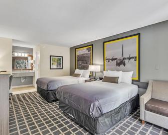 Super 8 by Wyndham Morganton - Morganton - Schlafzimmer