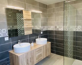 Tenat Er Vorc'h - Maison Neuve Erdeven - Kc3 - Erdeven - Bathroom