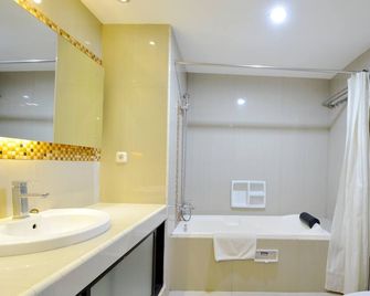 Kasira Residence - South Tangerang City - Baño