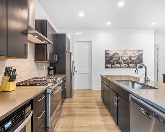 Modern new 4BR Home near NoDa & Downtown - Charlotte - Cuina