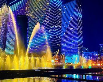 Orbi City Hotel Sea View - Batumi - Building