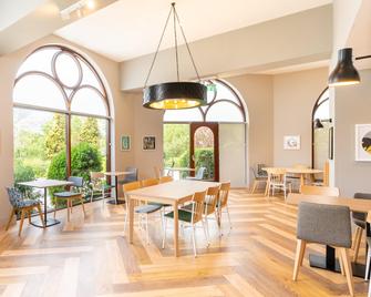 هوليداي إن جلوستر-شلتنهام، آن آي آيتش جي هوتل - غلوستر - مطعم