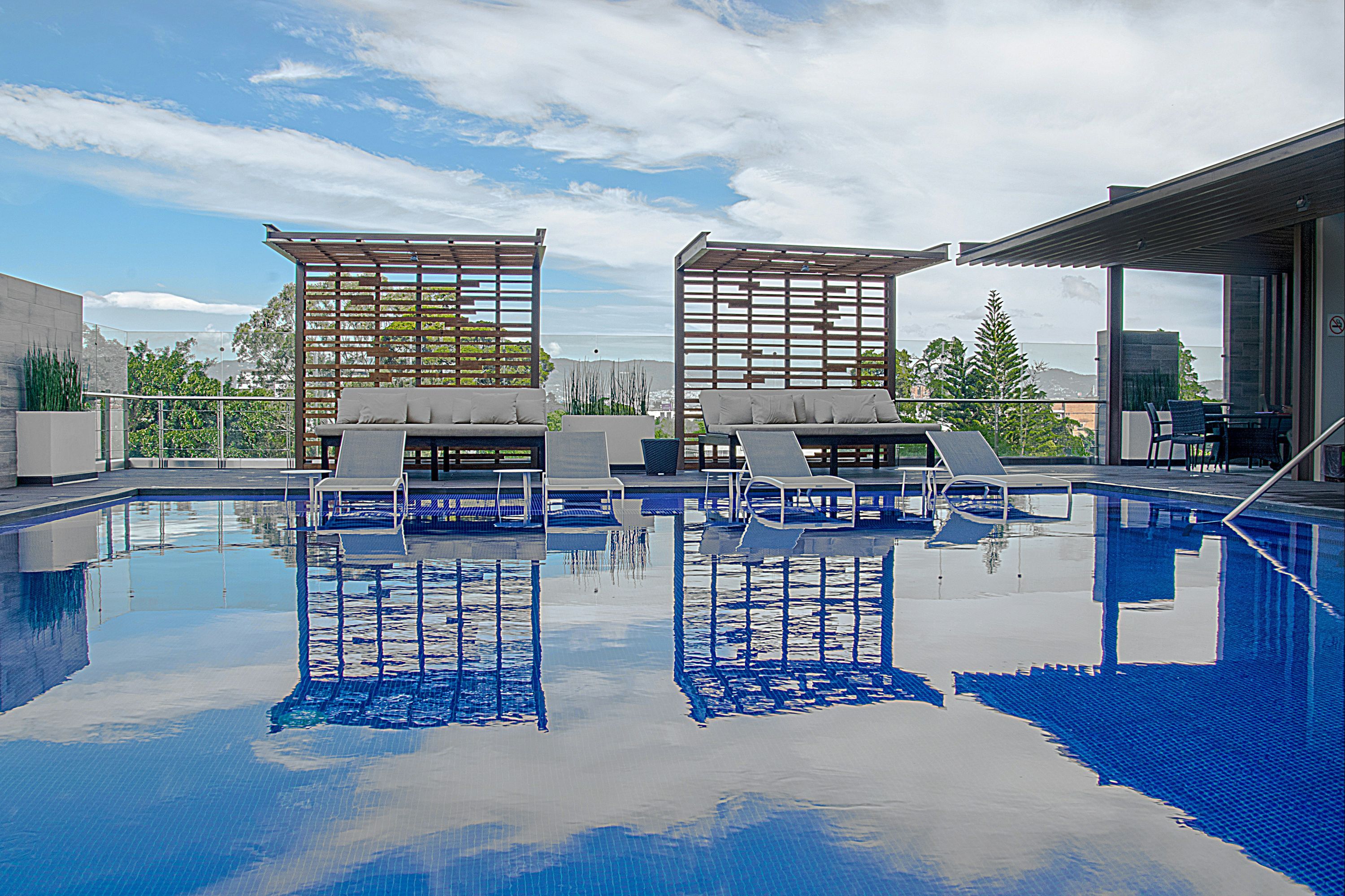Holiday Inn Guatemala By IHG - גוואטמלה סיטי - בריכה