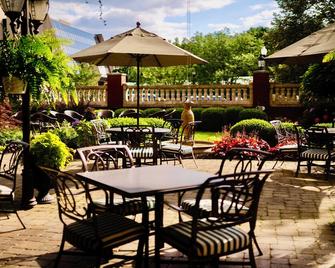 The Blennerhassett Hotel - Parkersburg - Terasa