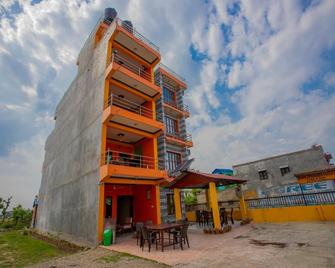 Hotel Park Treasure - Chitwan - Clădire