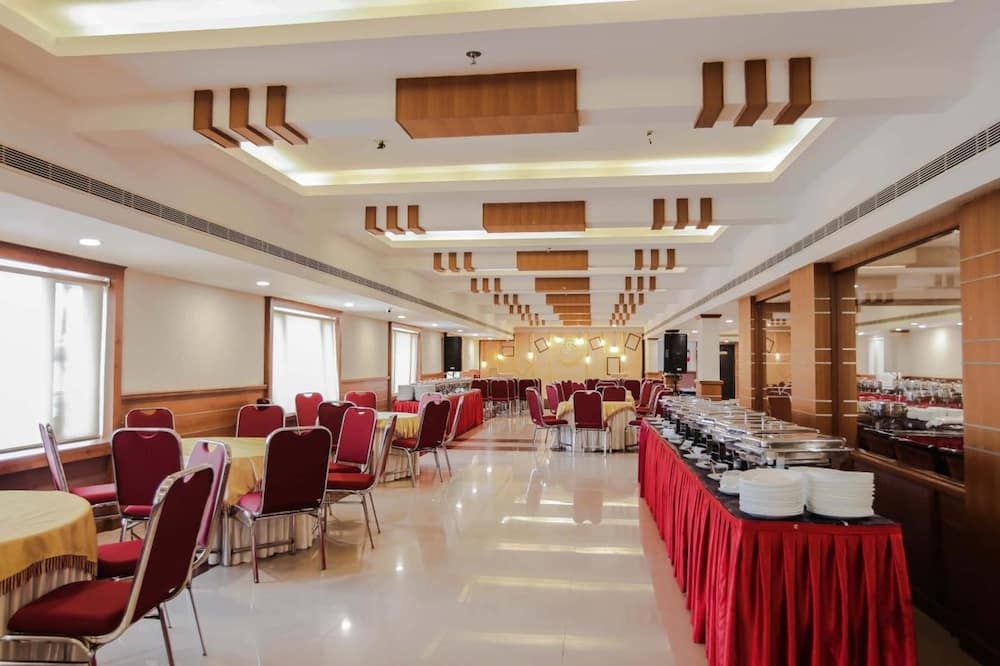 Dass Continental Hotel - Thrissur - Restaurante