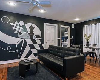 1BR The Queen's Gambit! Galleria, Medical Center - Houston - Sala de estar