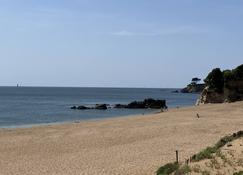 La petite chaumine - Saint-Nazaire - Pantai