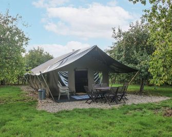 Hedgerow, Pet Friendly, With Hot Tub in Bewdley - Bewdley - Patio