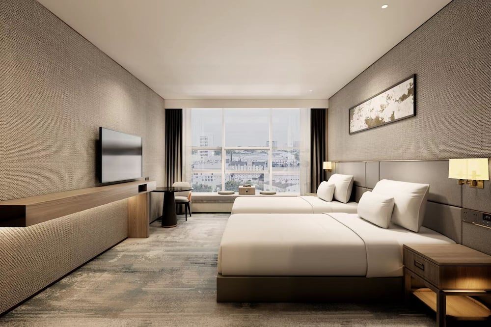 Liuhua Hotel thumbnail 3