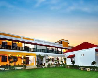 Franco Tamil Villas - Purnankuppam - Building