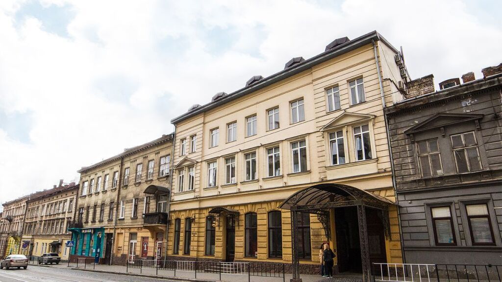 Optima Dworzec Lviv - לבוב