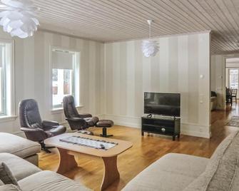 Lovely Home In Tranås With Kitchen - Tranas - Wohnzimmer