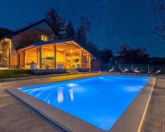 Cozy Home In Buzim With Sauna - Gospić - Pool