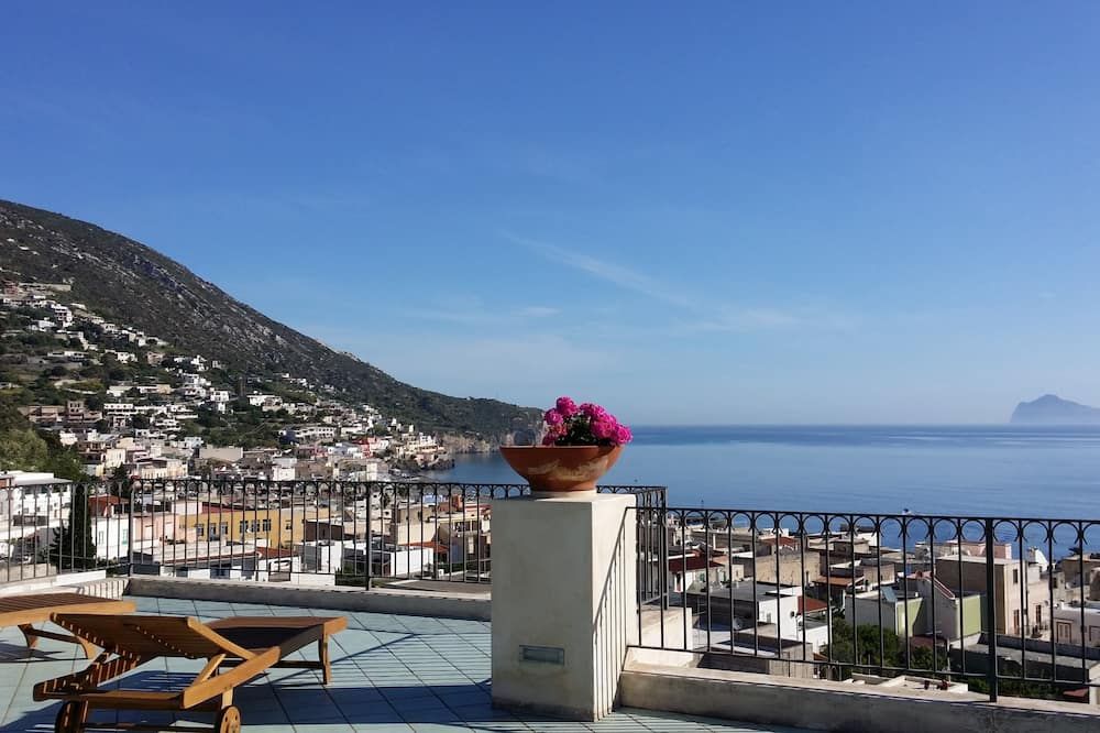 La Zagara Hotel - ליפארי - מרפסת