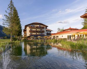 Alpenhotel Karwendel - Adults Only - לויטאש - בניין