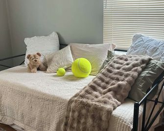Dog-Friendly Home w Fenced Yard nr Berea College - Berea