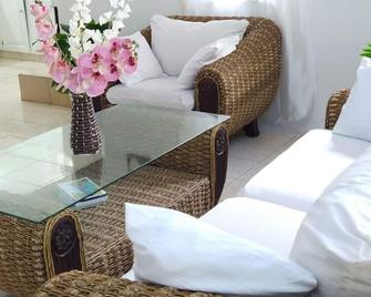 Comfort Stay Vacation Rental - St. George's - Living room