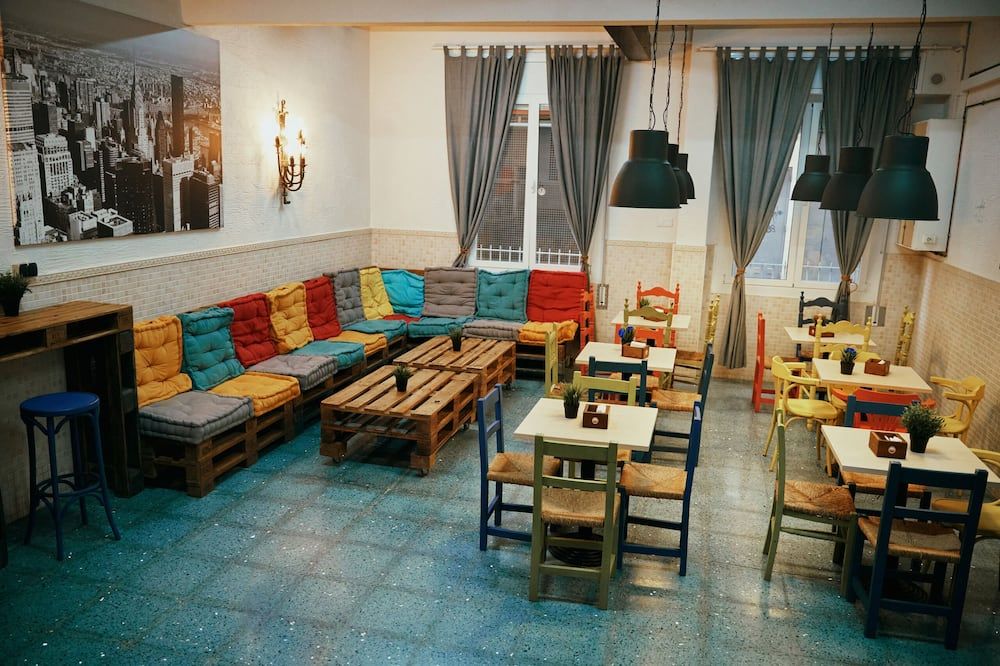 Loft Hostal - Hostel - Lloret de Mar - Restaurant
