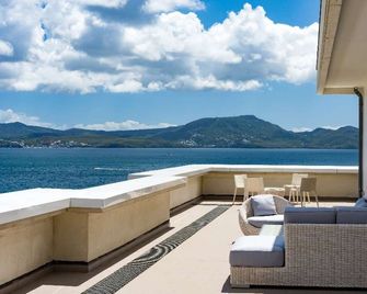 Simon Hotel - Fort-de-France - Balkon