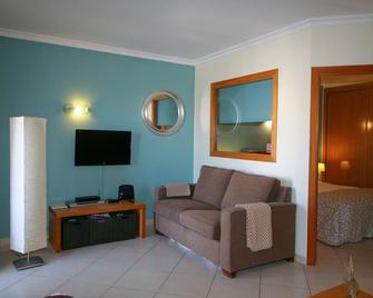 Vila Da Praia Private Complex Full Sky/Bt Sports + Uk Tv & Free Wifi - Portimão - Living room