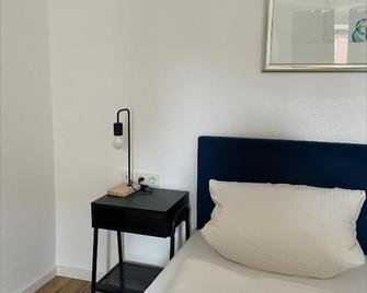 Hotel Berg - Stoccarda - Camera da letto