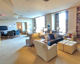 Large 1 Bedroom Apartment by MGH, Modern Building in Safe and Quite Neighborhood - Boston - Lounge