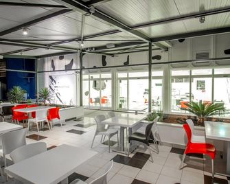 디자인 호스텔 101 달마티나츠 - 스플리트 - 레스토랑