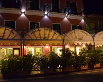 Hotel Silvestrino - Stintino - Building