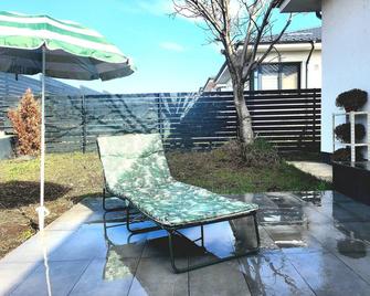 3-bedroom+living and garden house in lovely Tunari, close to Therme and airport - Otopeni - Pati