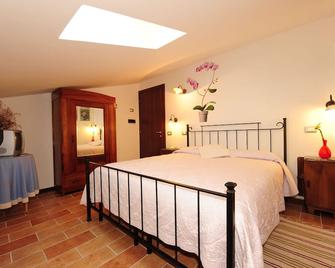 C'Era Una Volta B&B - פרוג'ה - חדר שינה