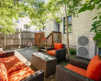 Modern 3 Bed House in Black Rock - Bridgeport - Patio