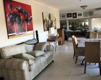 Supersized whole floor Residence Near Manly - Balgowlah - Restaurante