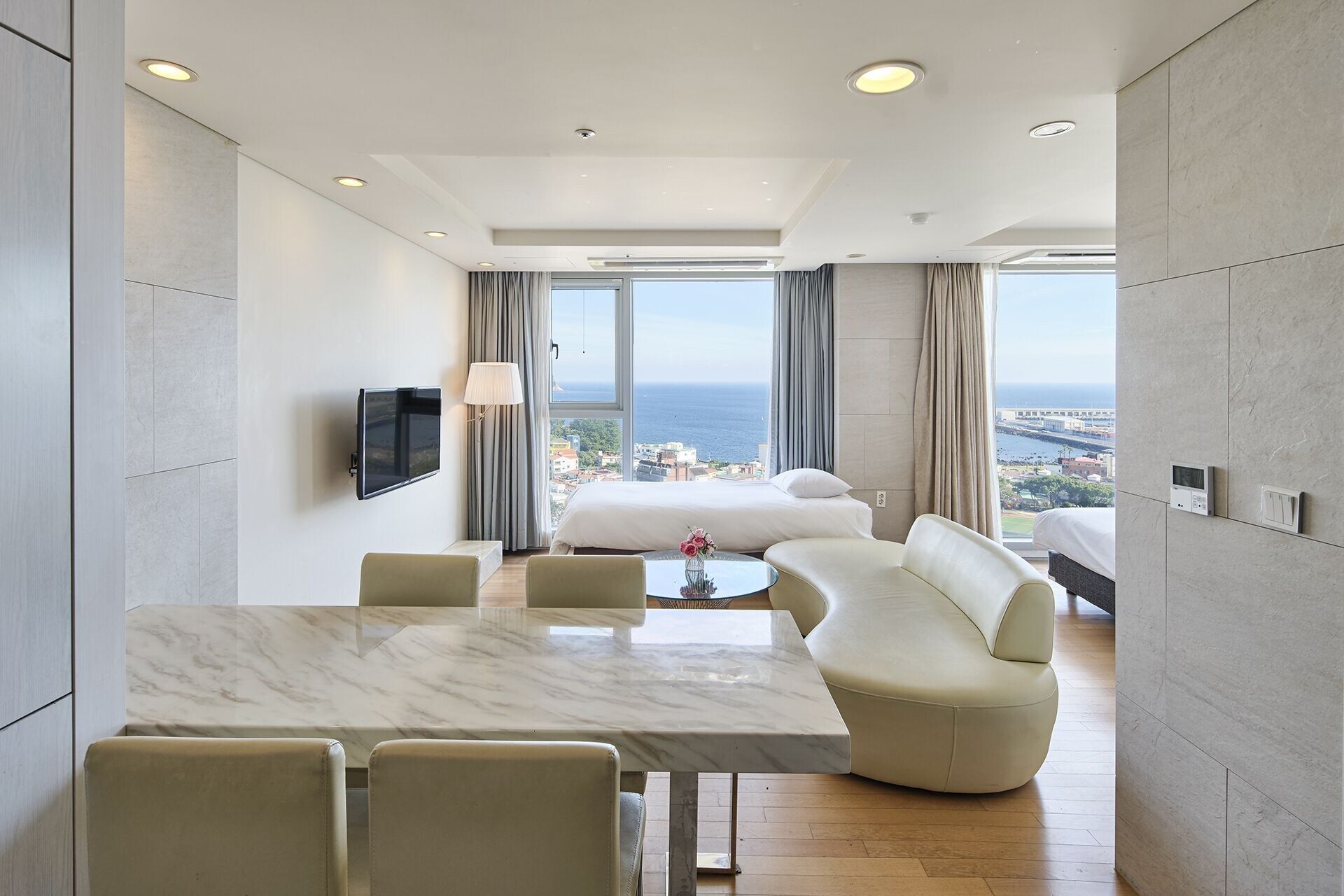 The Island Blue Hotel - Seogwipo