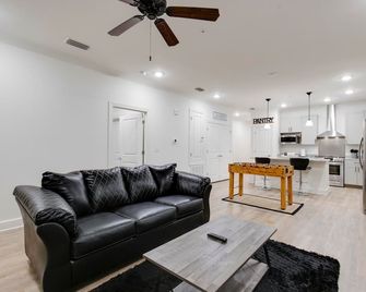 Cornerstone Cottage - Mobile - Living room