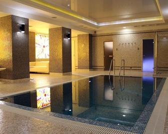 Bardin Hotel - Novokuzneck - Piscina